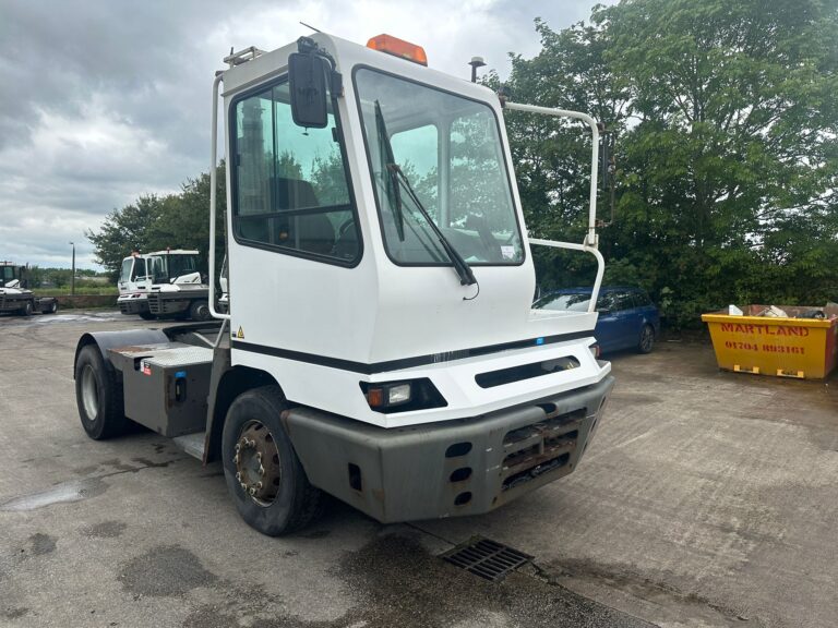 TRA307<br>Terberg YT220 (RHD)<br>Year: 2017<br>Hours:12800